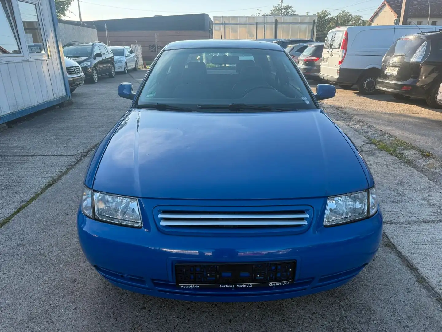 Audi A3 1.6 Auto Attraction*TUV NEU* Blau - 2