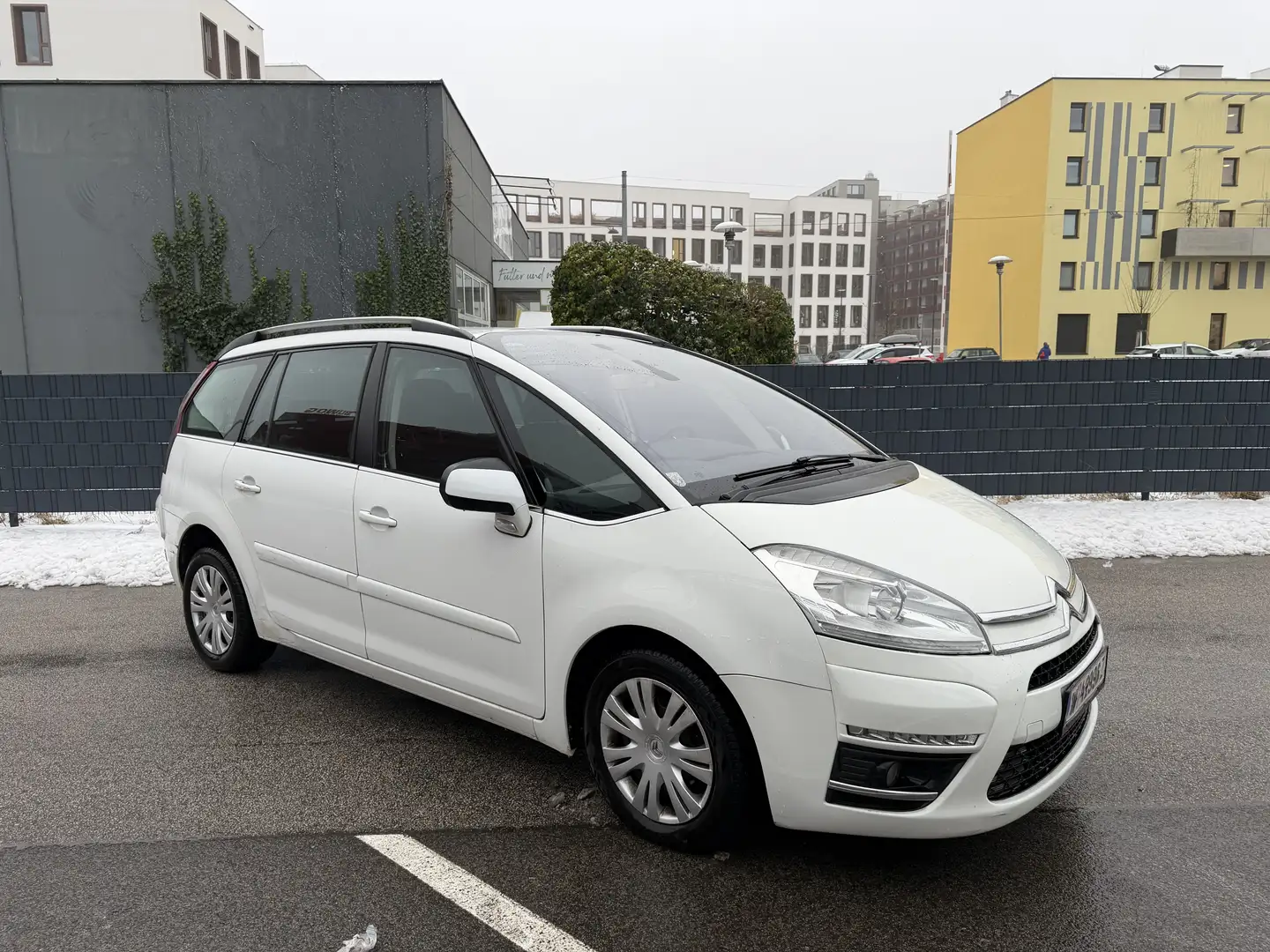 Citroen Grand C4 Picasso 1,6 e-HDi Exclusive EGS6 FAP - 1