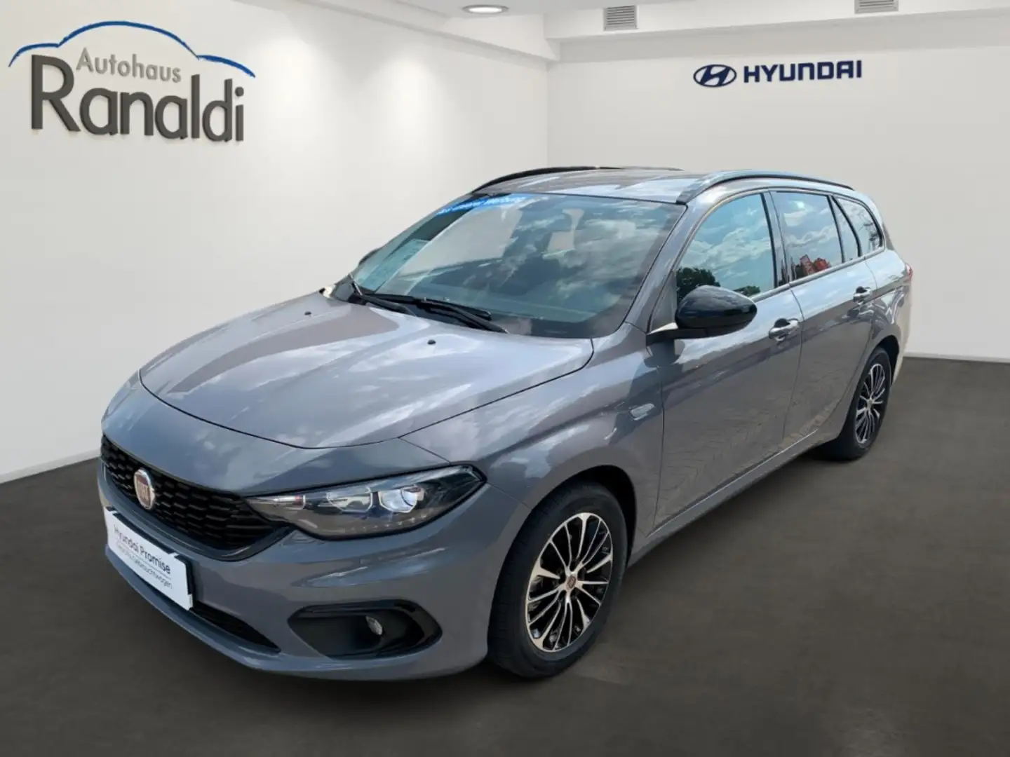 Fiat Tipo S-Design 1.4 T-Jet++RIESIGER FAMILIENKOMBI+ Szary - 1