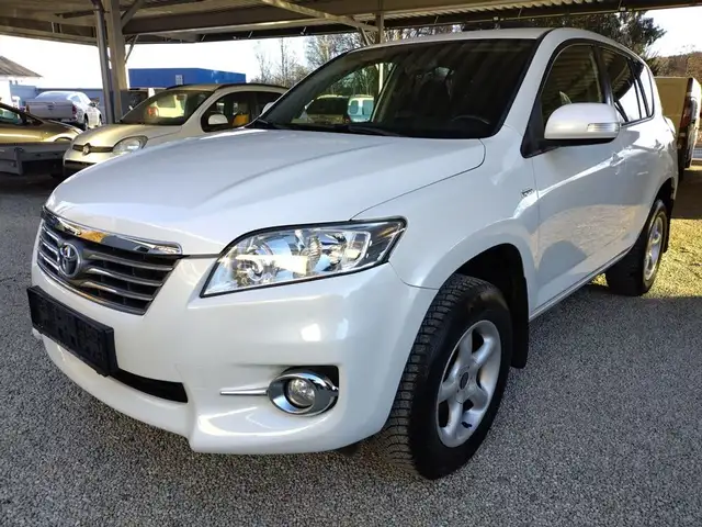 Toyota RAV 4 2.2 D-4D Executive 4x4 2.Besitz!