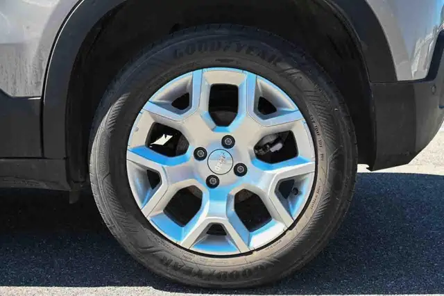 Jeep Avenger view 6