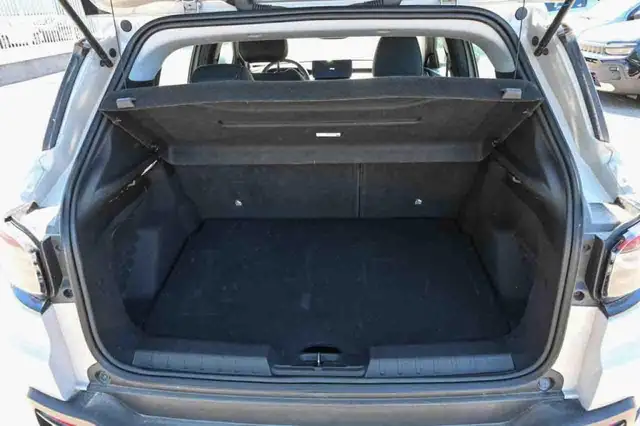 Jeep Avenger view 5