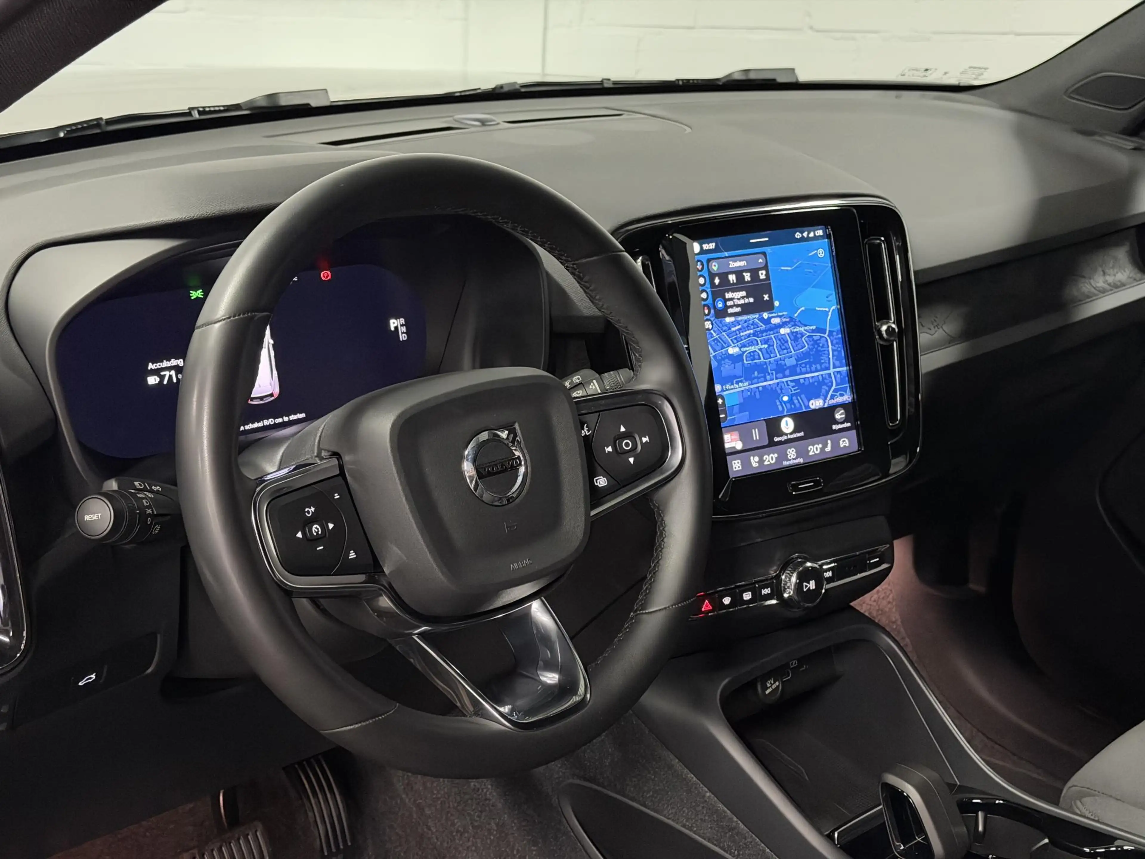 Volvo EX40 Single Motor Extended Range Plus 82 kWh Warmtepomp — photo 13
