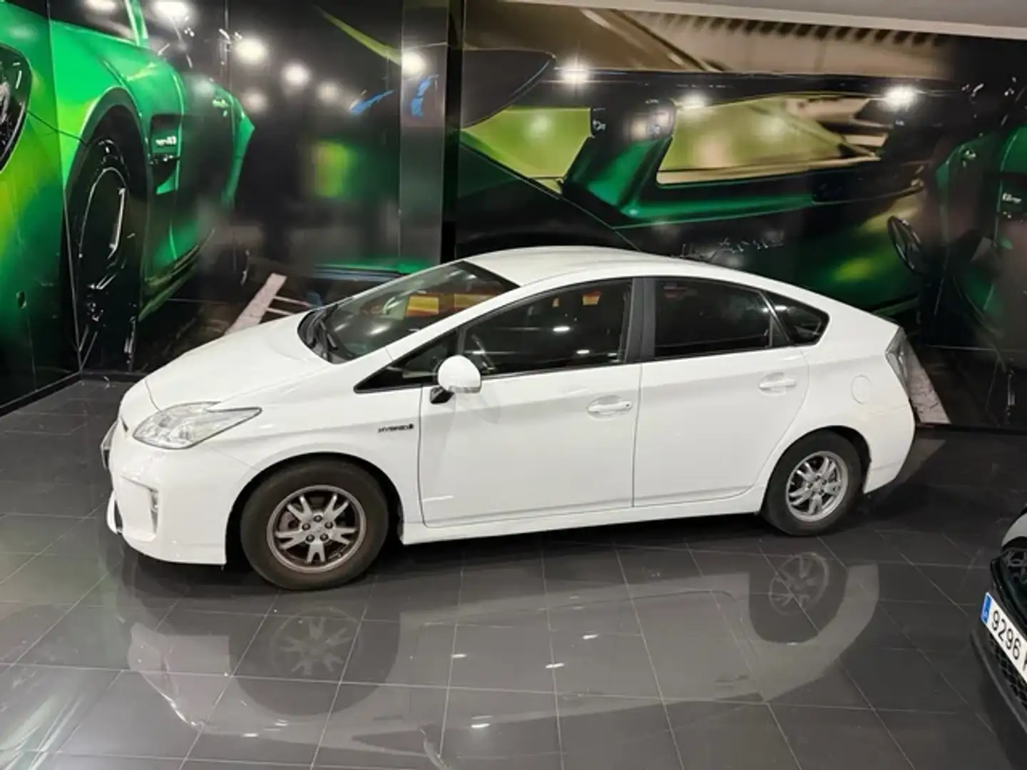 Toyota Prius 1.8 HSD Advance Blanco - 1