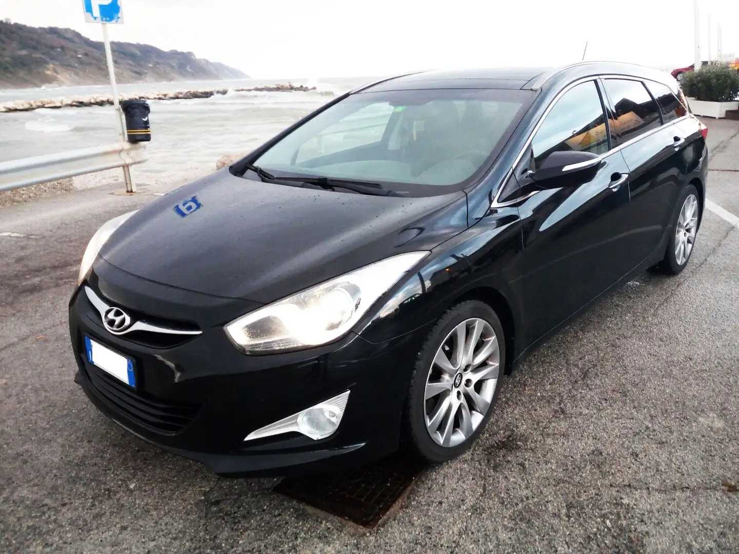 Hyundai i40 Wagon 1.7 crdi Style 136cv Negru - 2