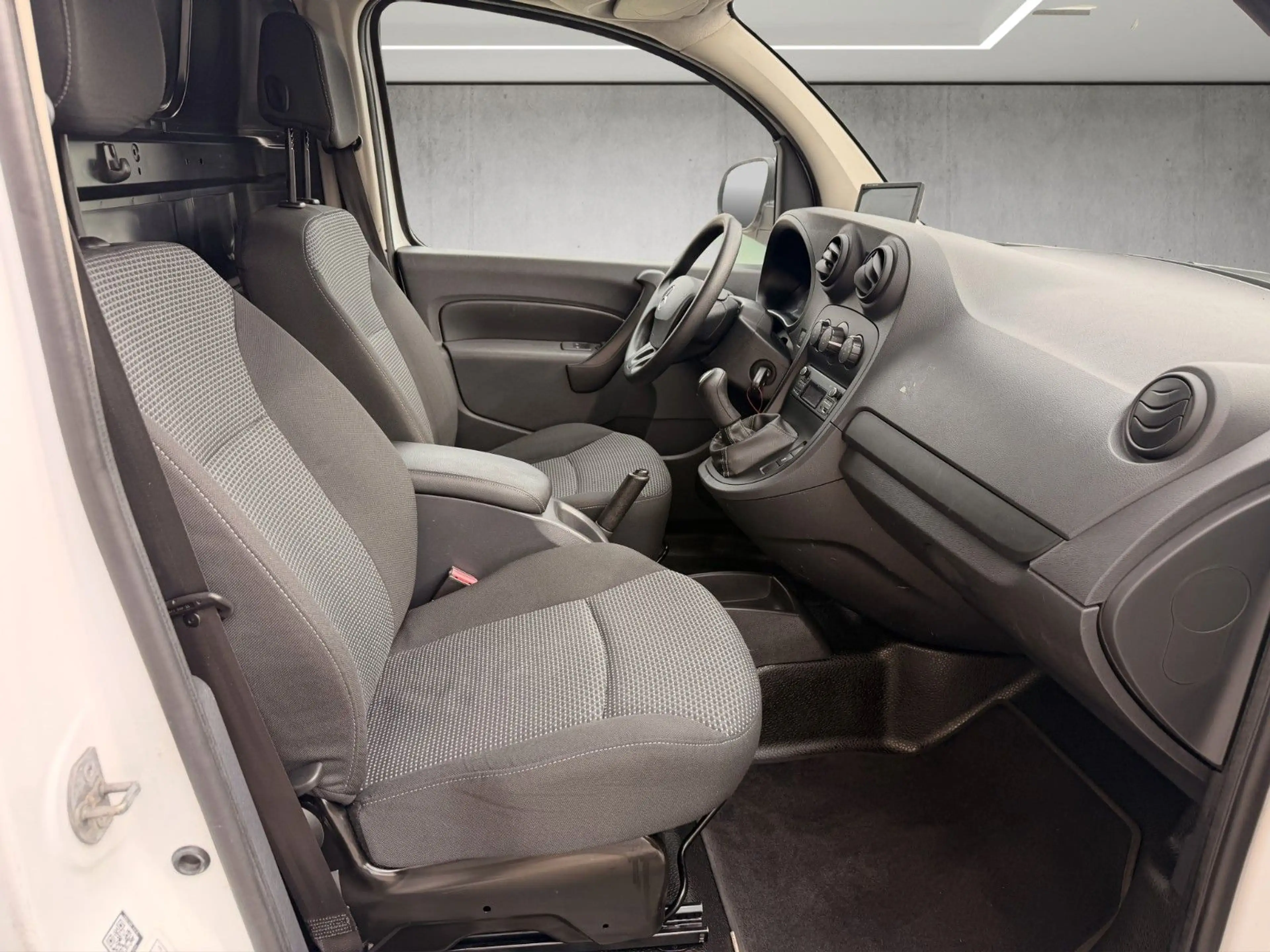 Mercedes-Benz Citan 109 CDI lang*2.Hand*Klimaanalge*Kamera — photo 9