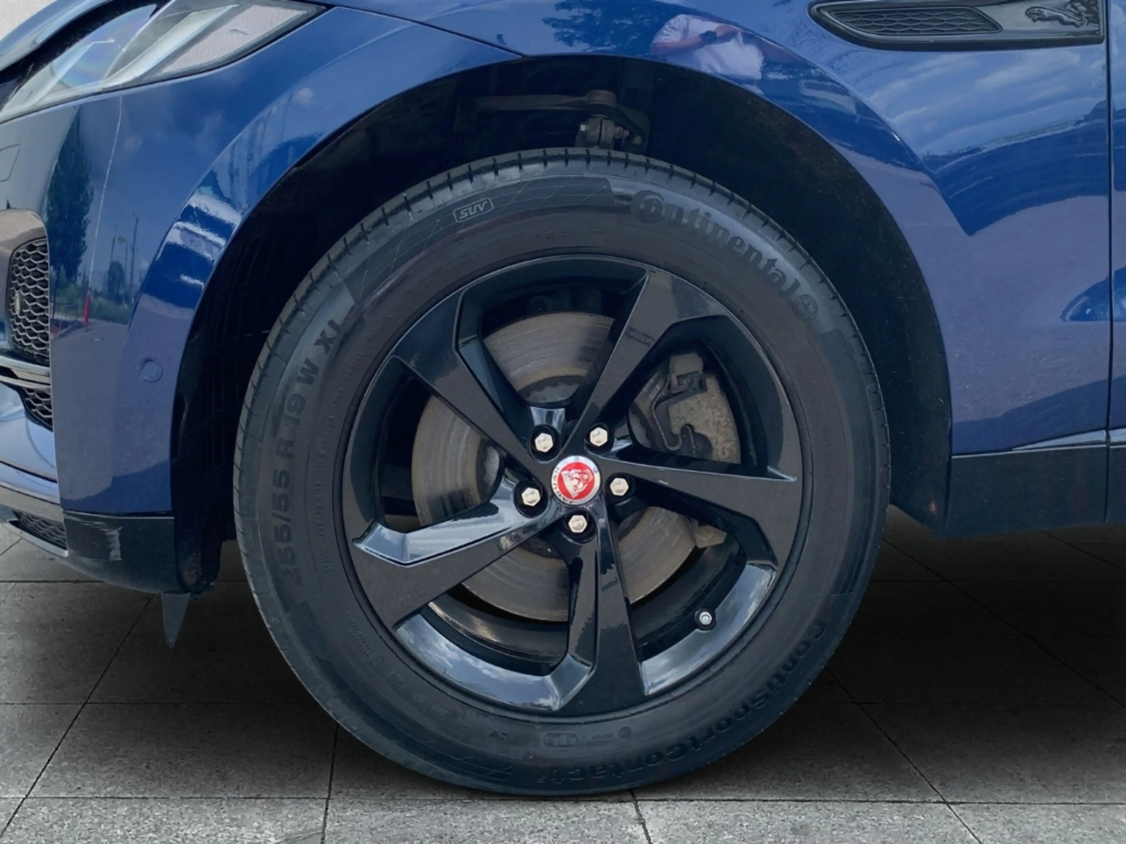 Jaguar F-Pace D300 AWD SE PIXEL-LED+HUD+SHZG — photo 9