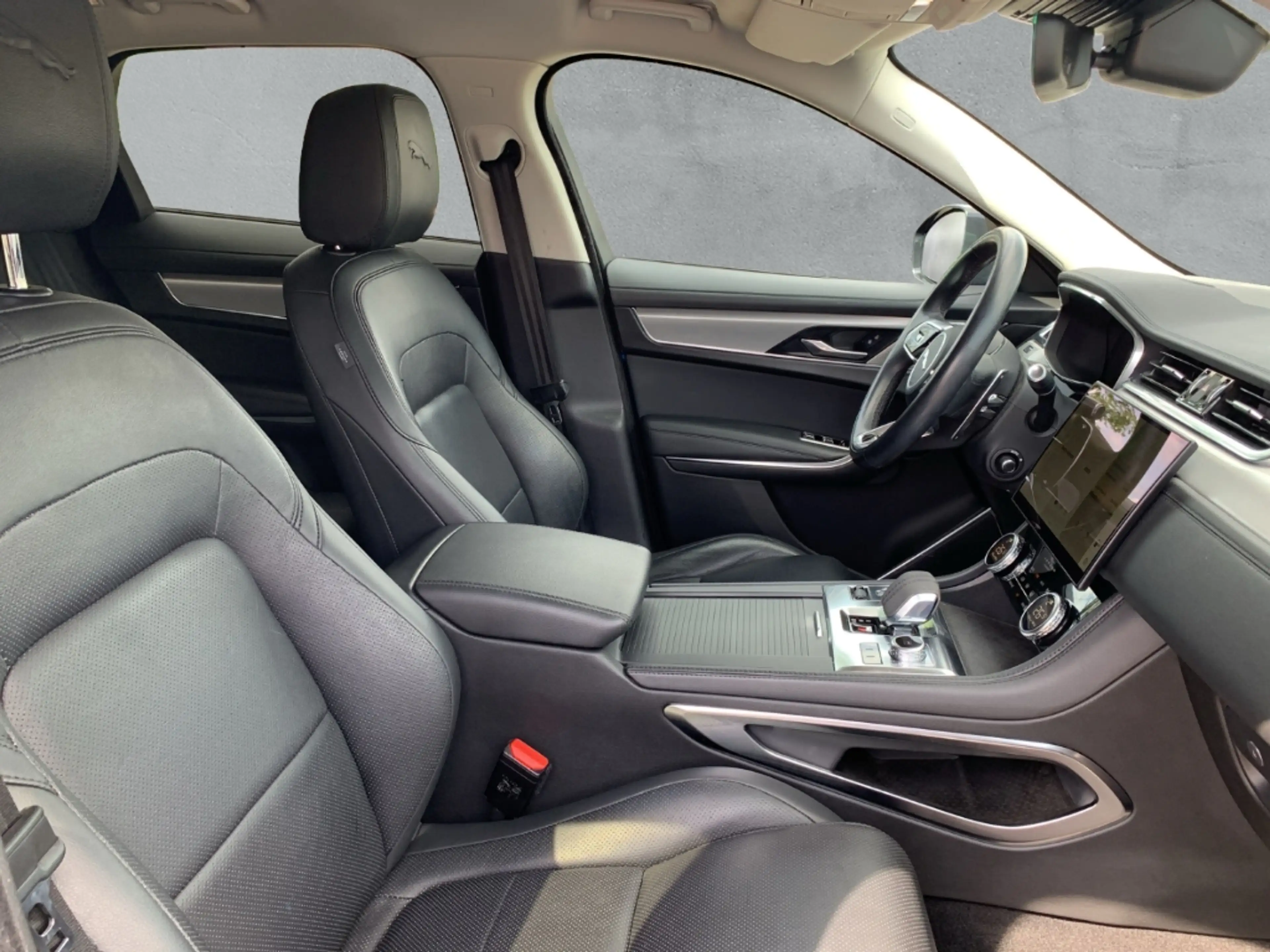 Jaguar F-Pace D300 AWD SE PIXEL-LED+HUD+SHZG — photo 3