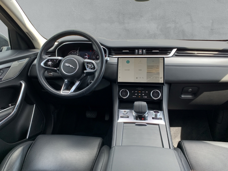 Jaguar F-Pace D300 AWD SE PIXEL-LED+HUD+SHZG — photo 4