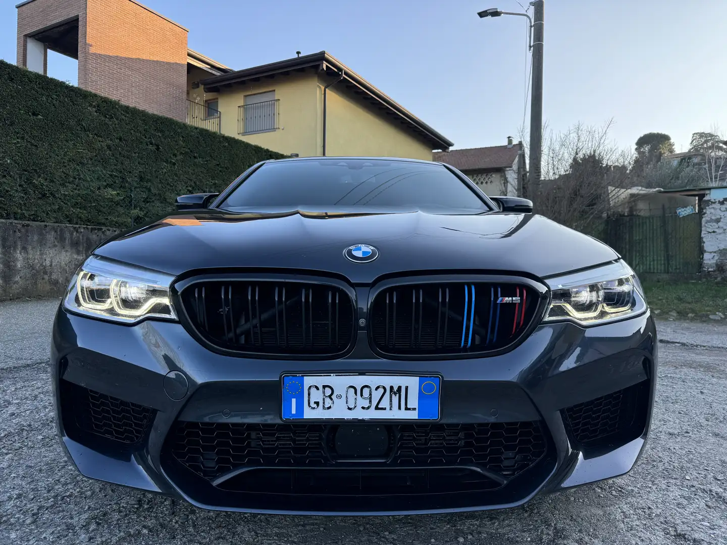 BMW M5 M5 4.4 V8 Competition 625cv auto Modrá - 1