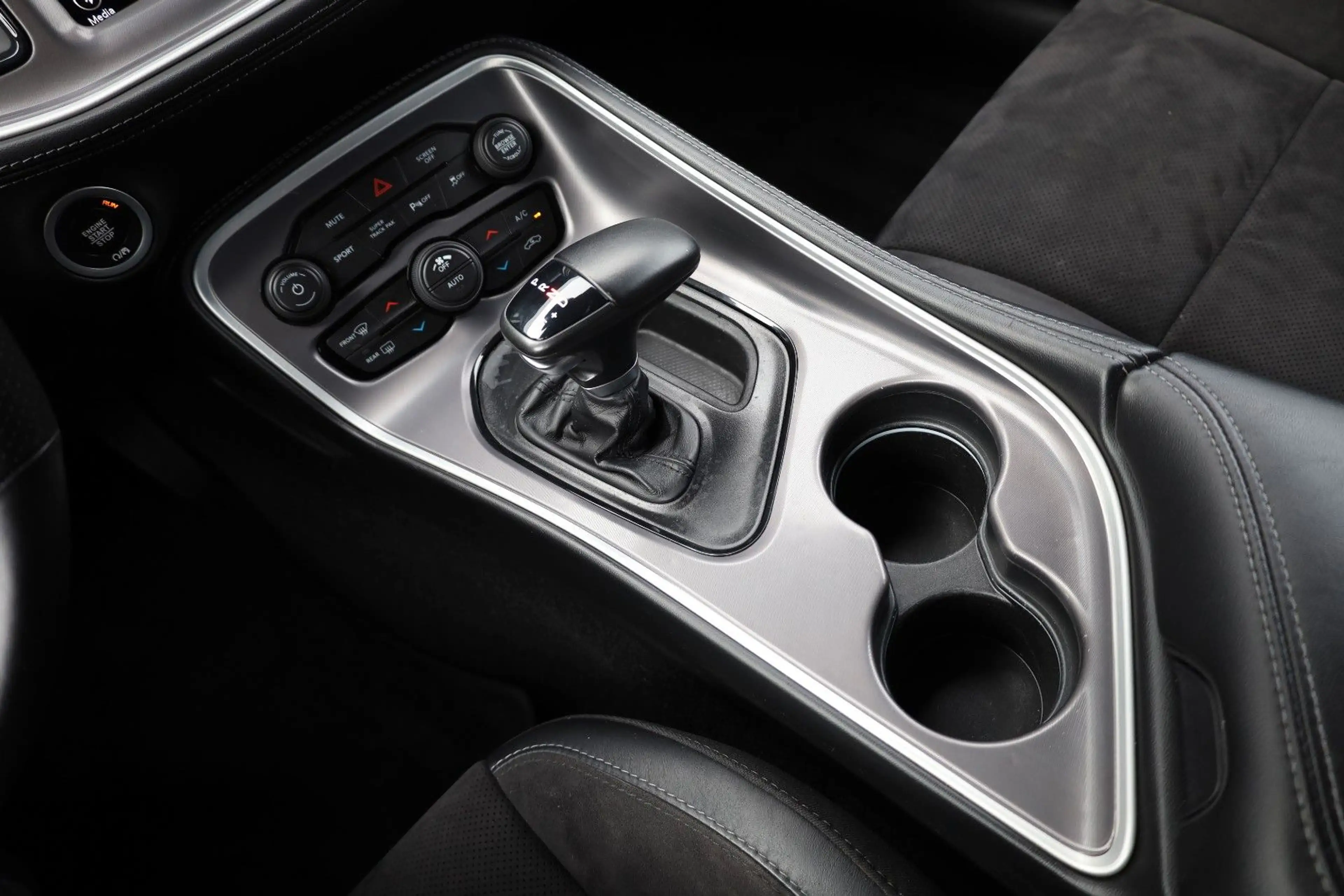 Dodge Challenger 5.7 R/T/Alpine/PerfPages/SBL/LHZ/R20 — photo 15