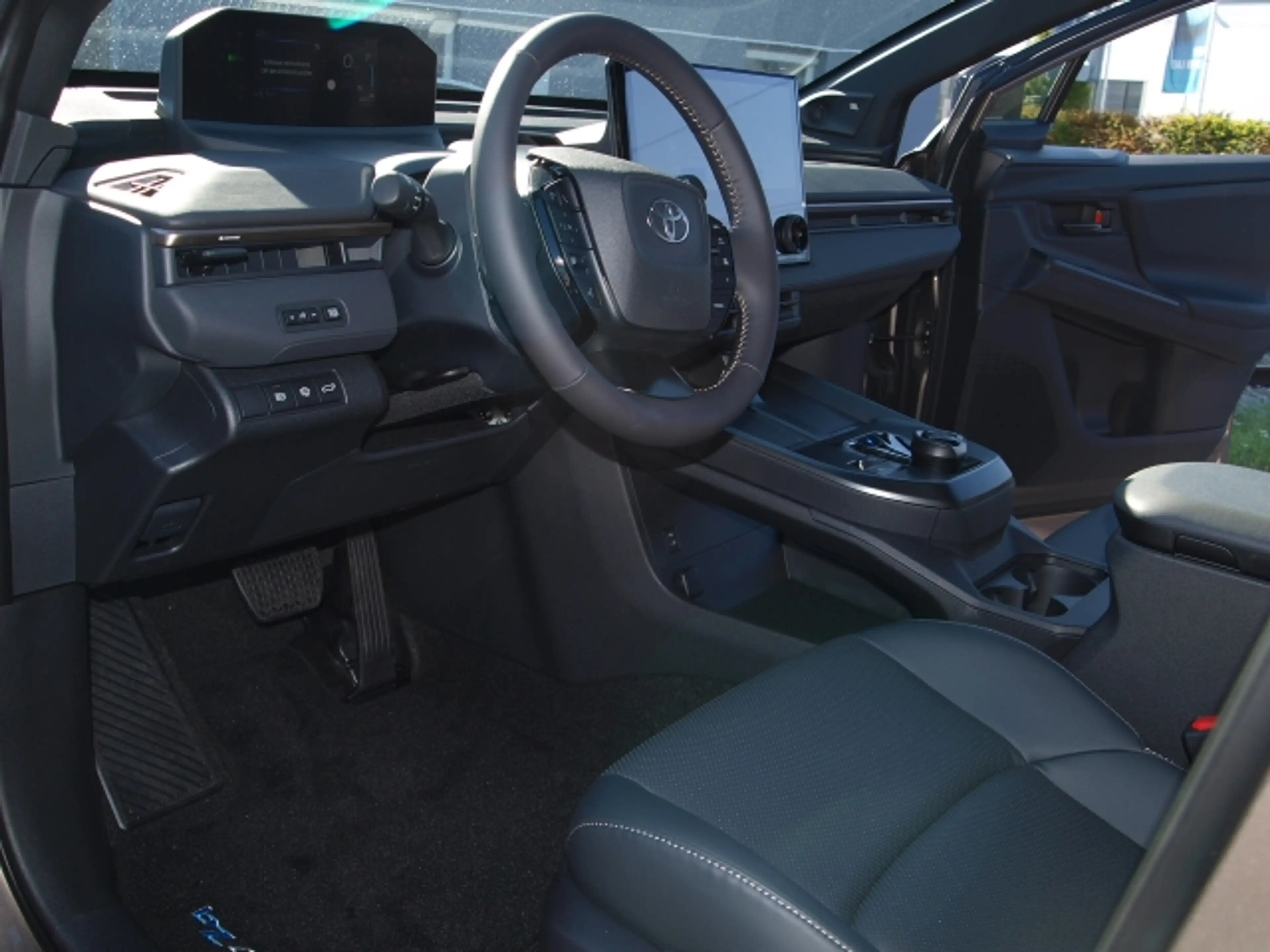 Toyota bZ4X bZ4X Touring Elektro 74,7kWh AWD Lounge — photo 11