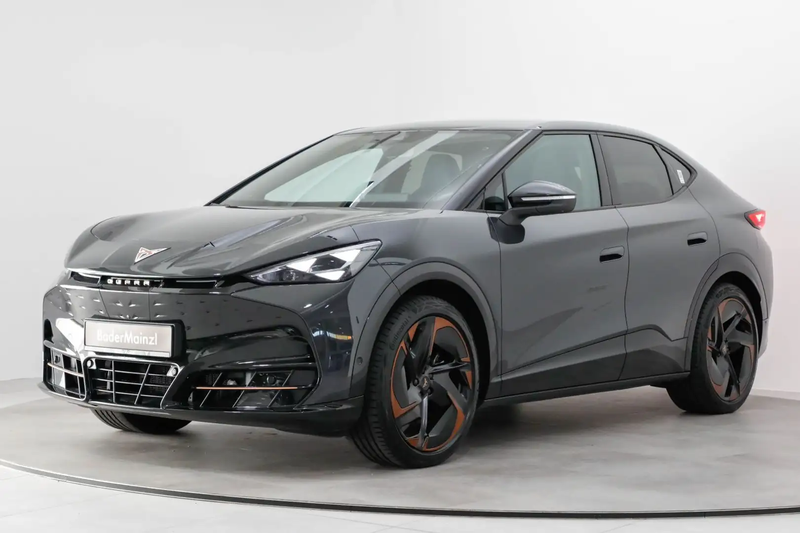 CUPRA Tavascan 250kW VZ Pano HUD SHZ 360° ACC Matrix Grau - 2