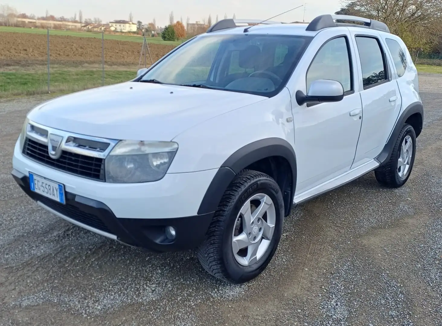 Dacia Duster Duster I 2010 1.5 dci Laureate 4x4 110cv Weiß - 2