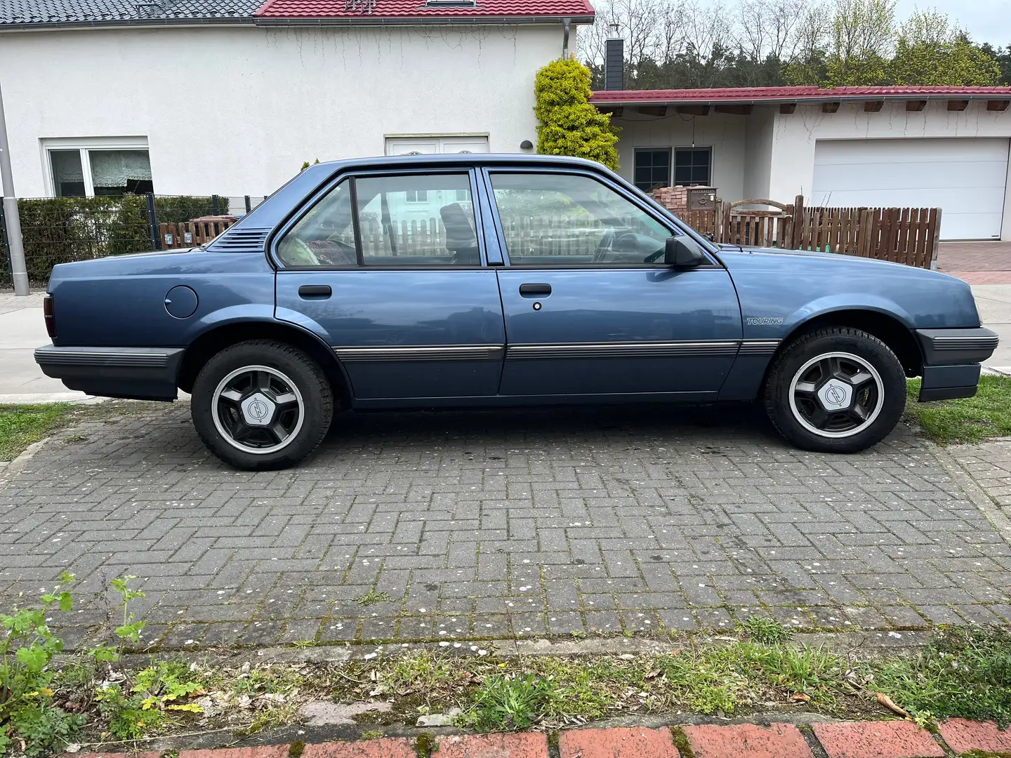 Opel Ascona Ascona cTouring Blau - 1