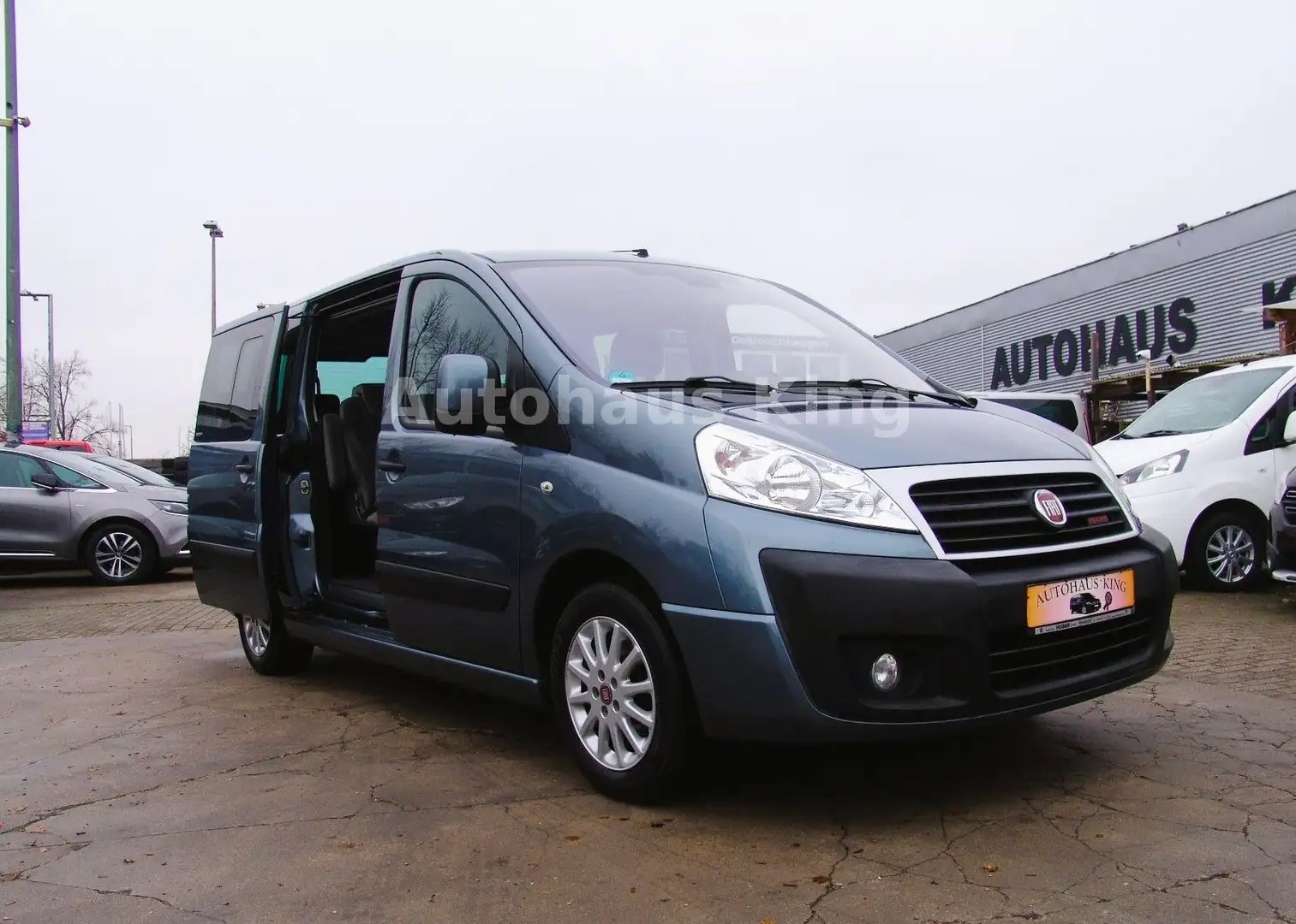 Fiat Scudo Panorama Executive Lang -8Sit/2Sch-tü. Grau - 1