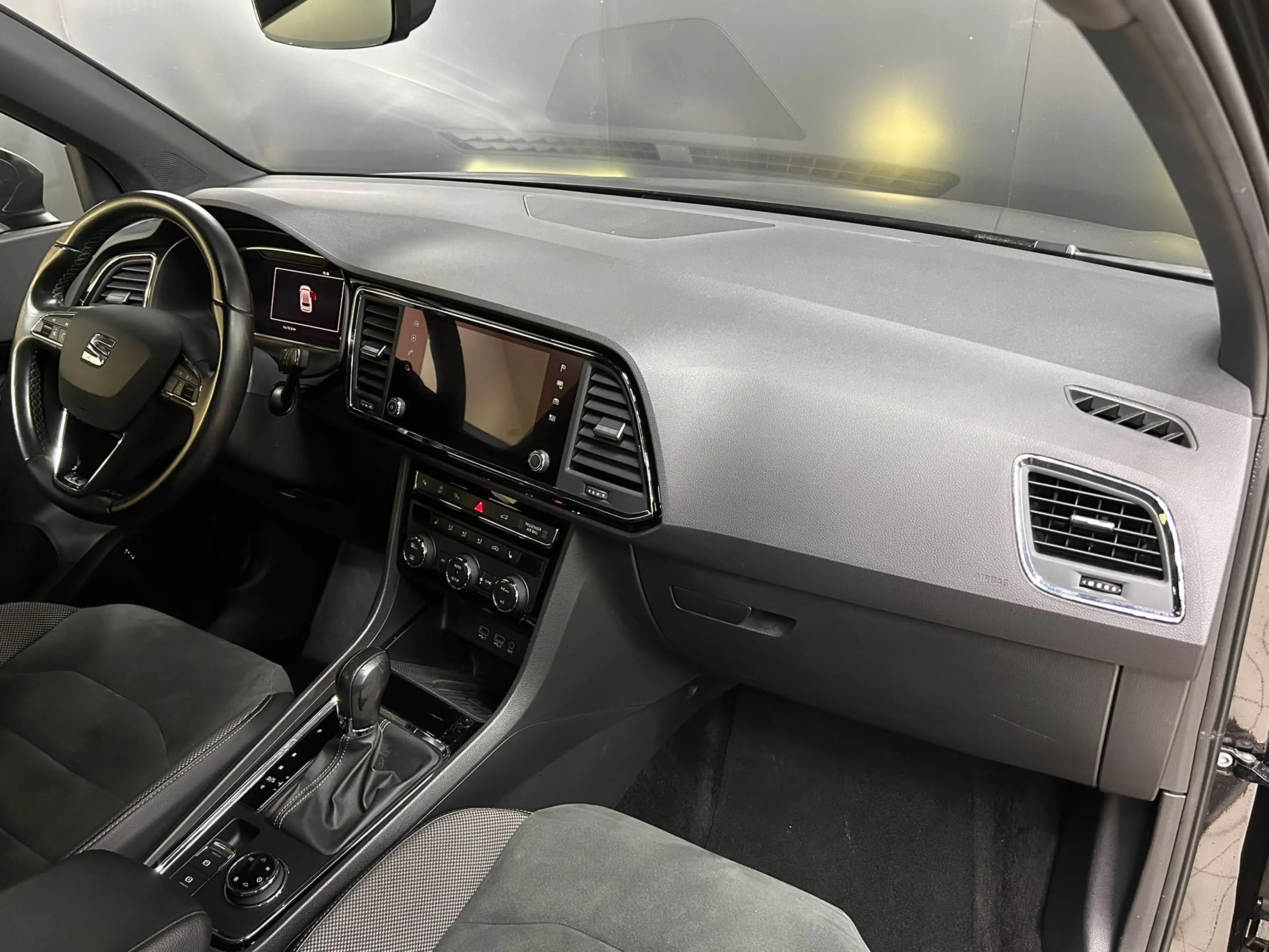 SEAT Ateca Xcellence 4Drive LED+PANO+SHZ+ACC+360°+AHK — photo 13