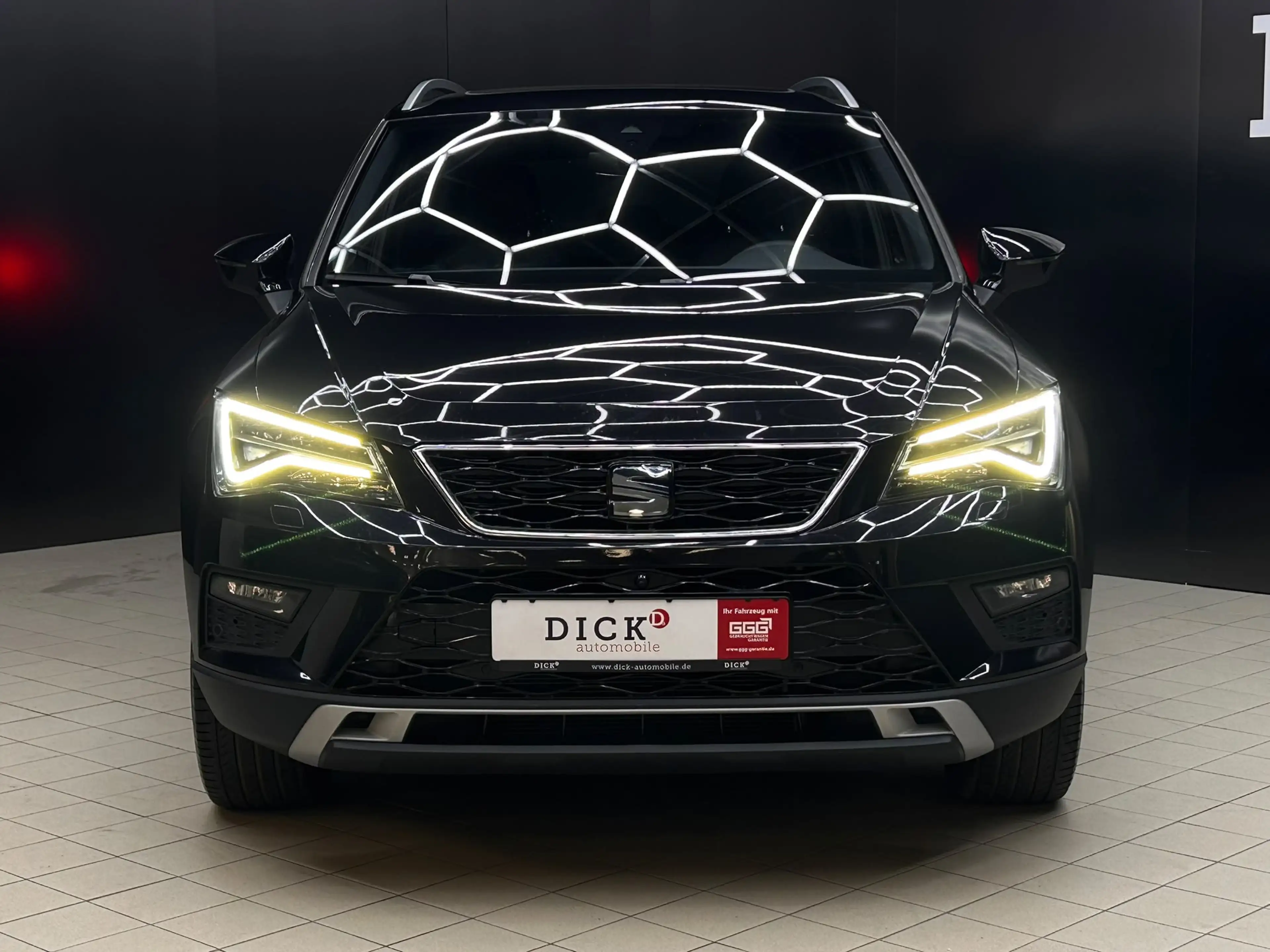 SEAT Ateca Xcellence 4Drive LED+PANO+SHZ+ACC+360°+AHK — photo 2