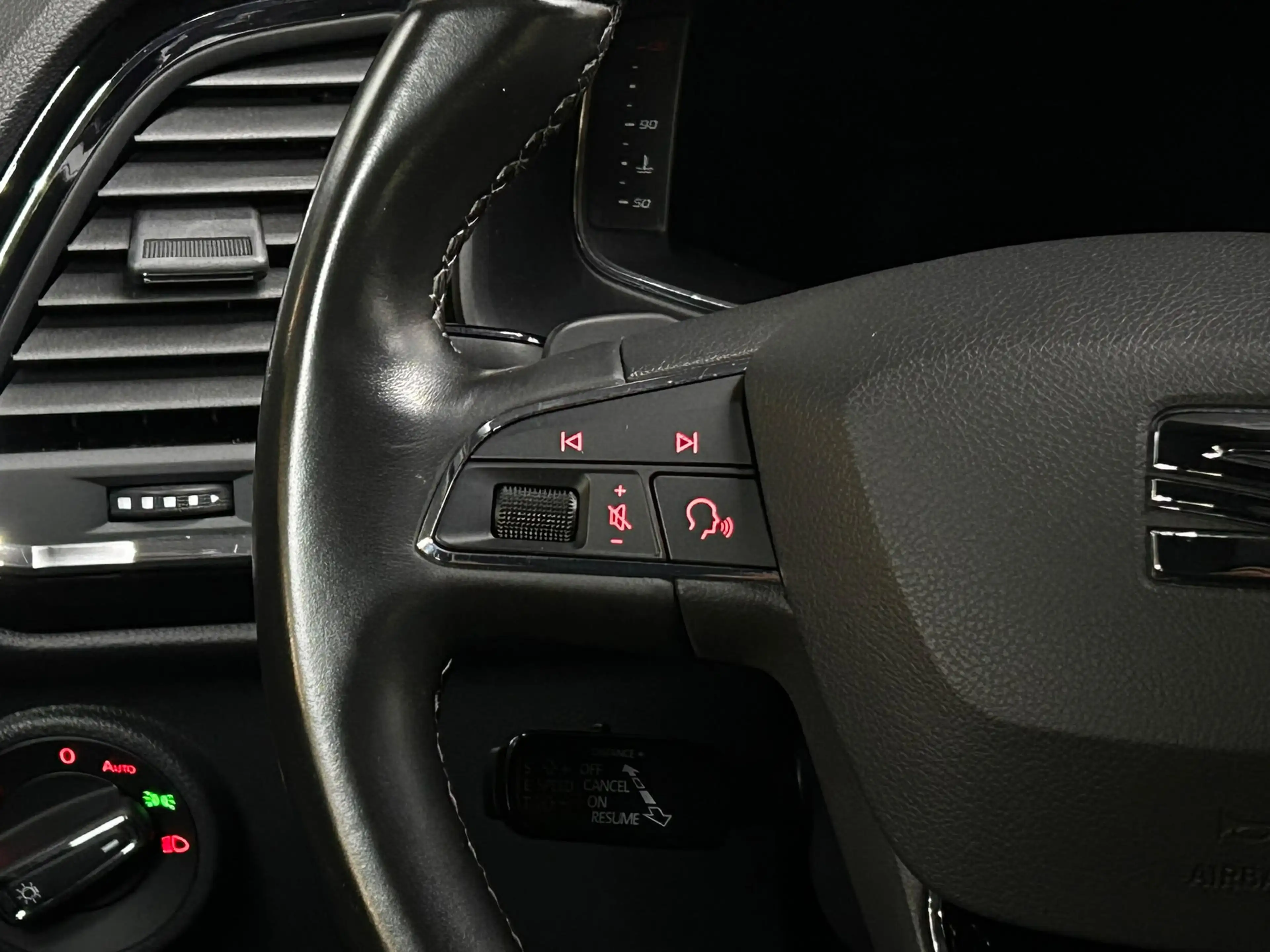 SEAT Ateca Xcellence 4Drive LED+PANO+SHZ+ACC+360°+AHK — photo 15