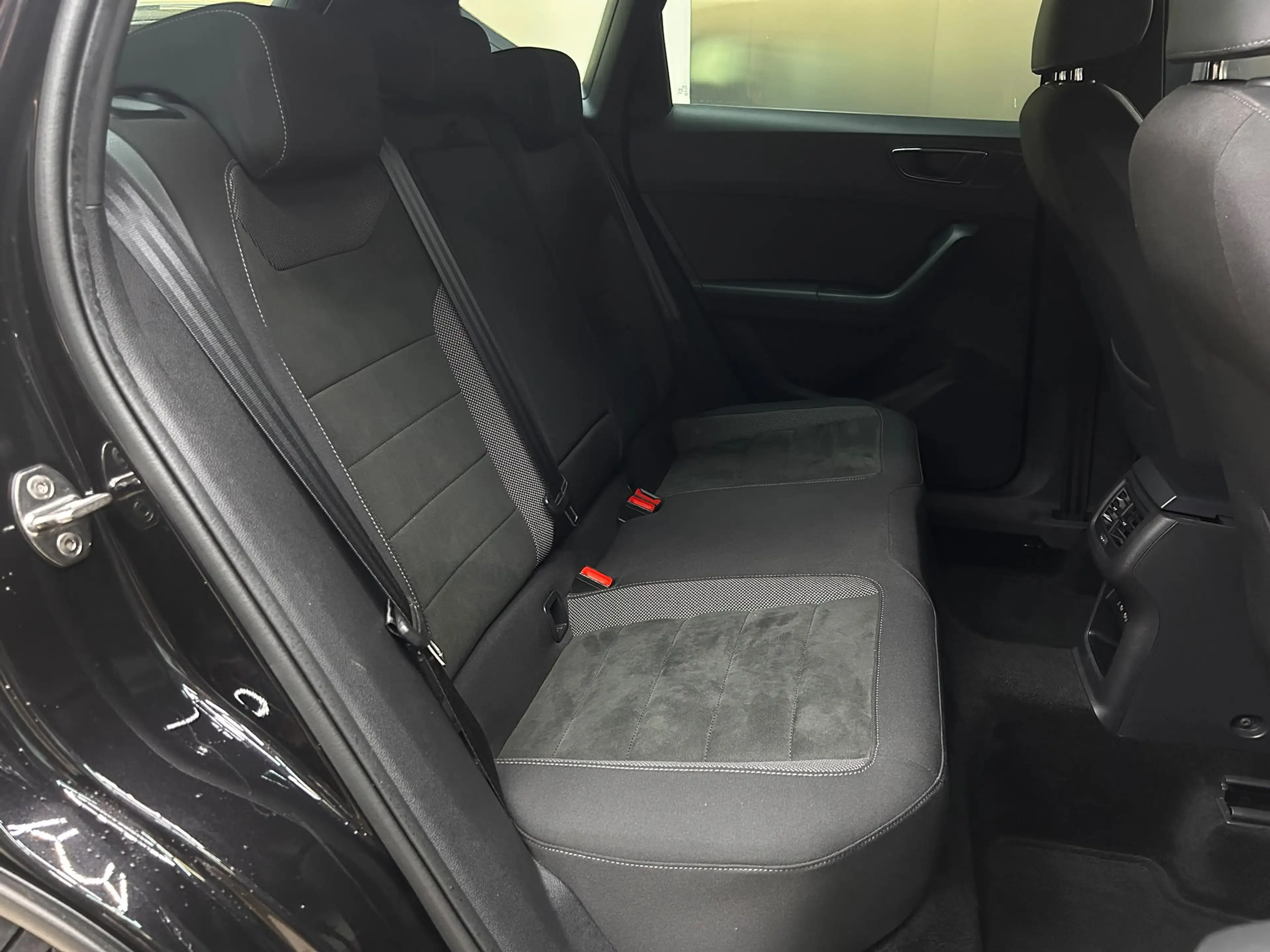 SEAT Ateca Xcellence 4Drive LED+PANO+SHZ+ACC+360°+AHK — photo 11