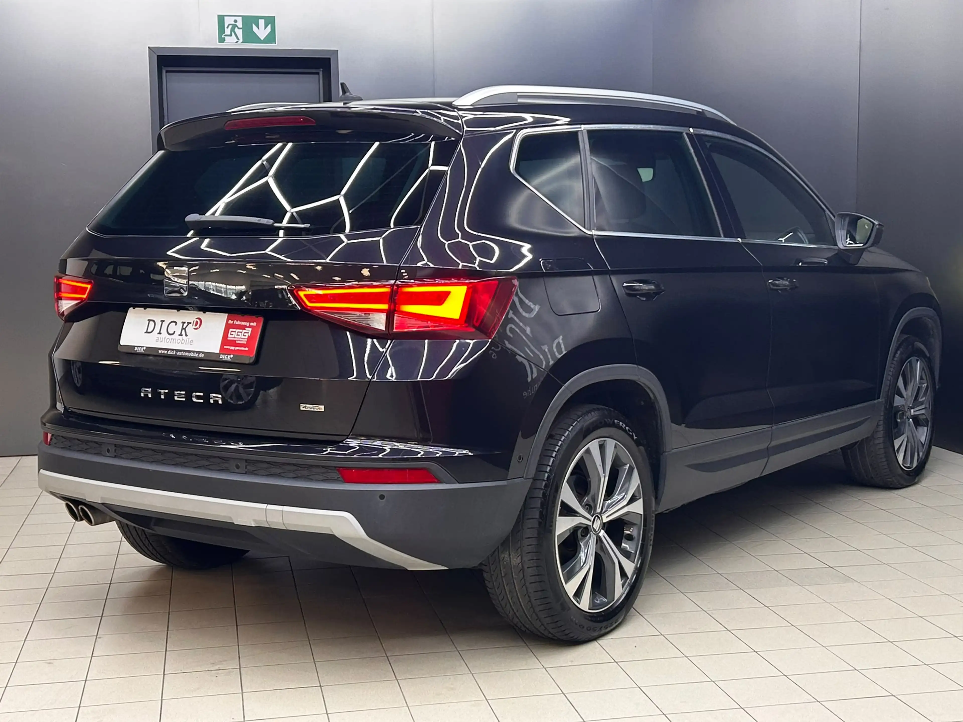 SEAT Ateca Xcellence 4Drive LED+PANO+SHZ+ACC+360°+AHK — photo 7