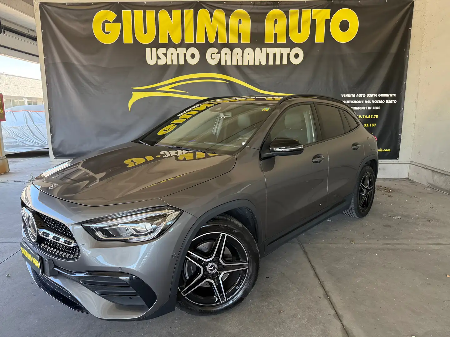 Mercedes-Benz GLA 200 Premium AMG **UNICO PROPRIETARIO** Grigio - 1