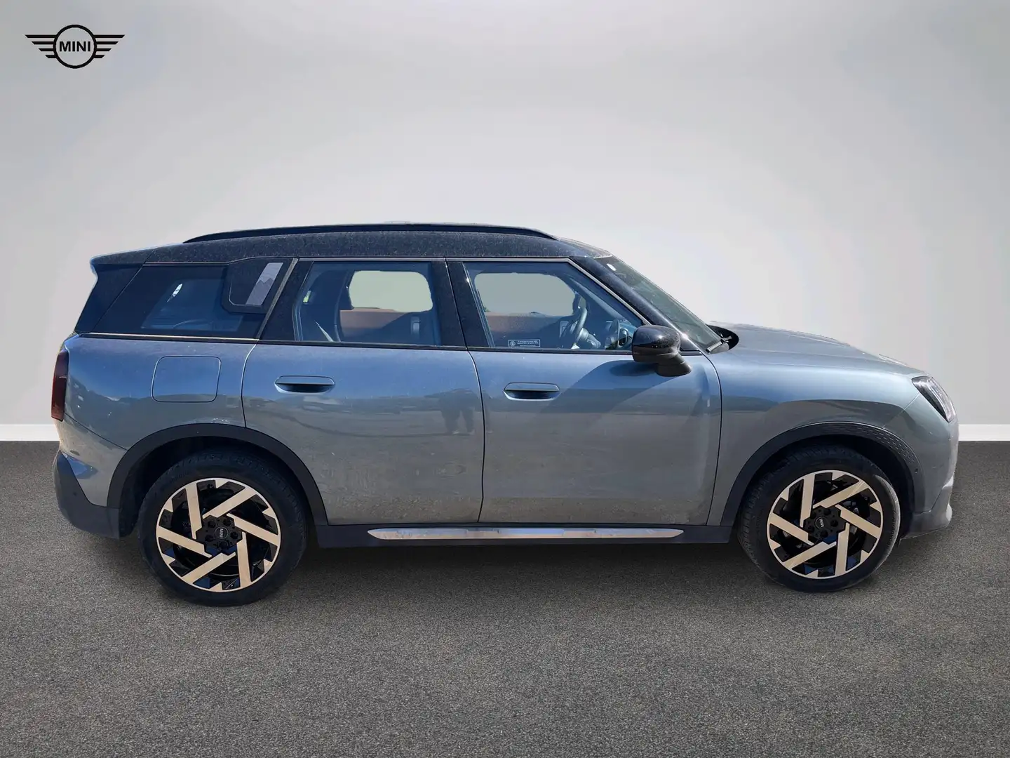 MINI Countryman C MINI Countryman C Зелёный - 2