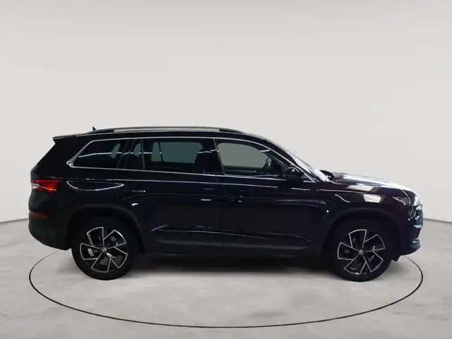 Skoda Kodiaq view 3
