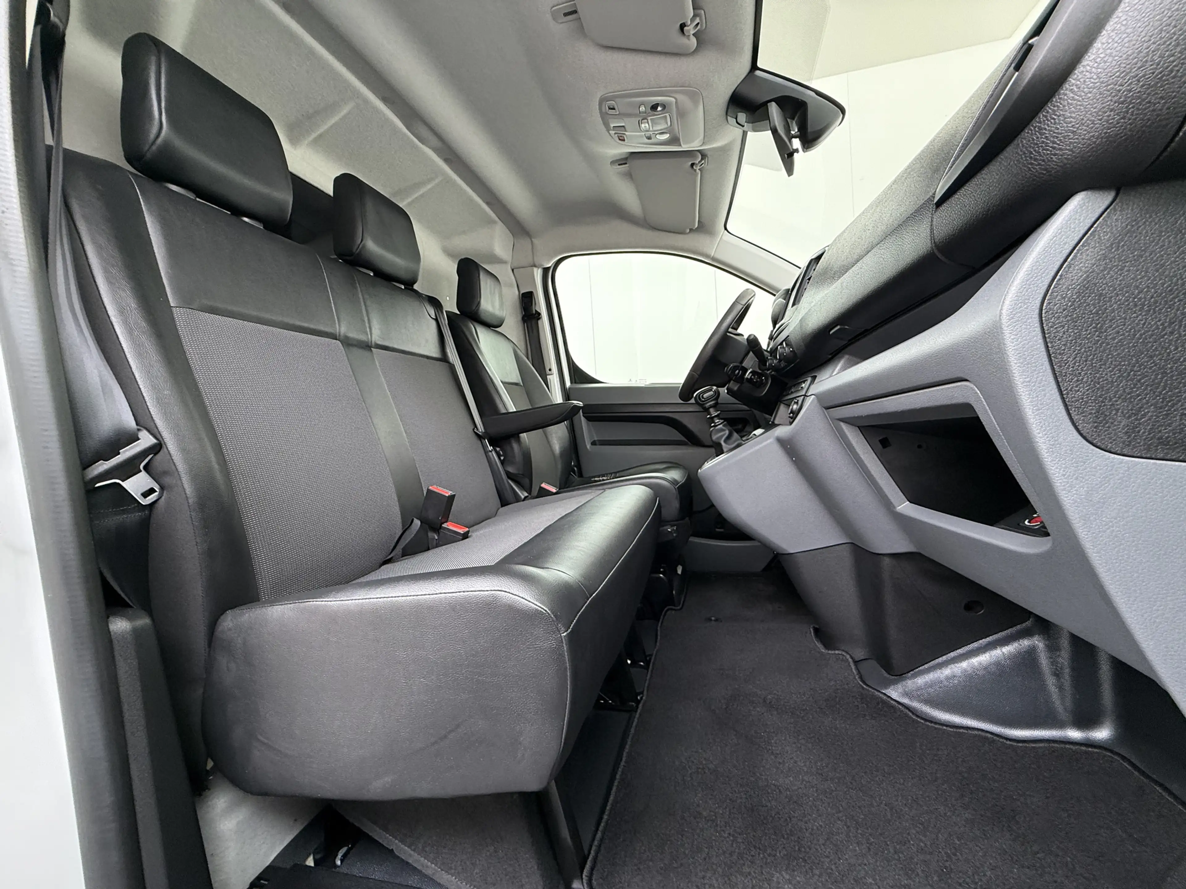 Peugeot Expert 2.0HDI 123PK Imperiaal 3-Persoons Trekhaak Airco A — photo 29