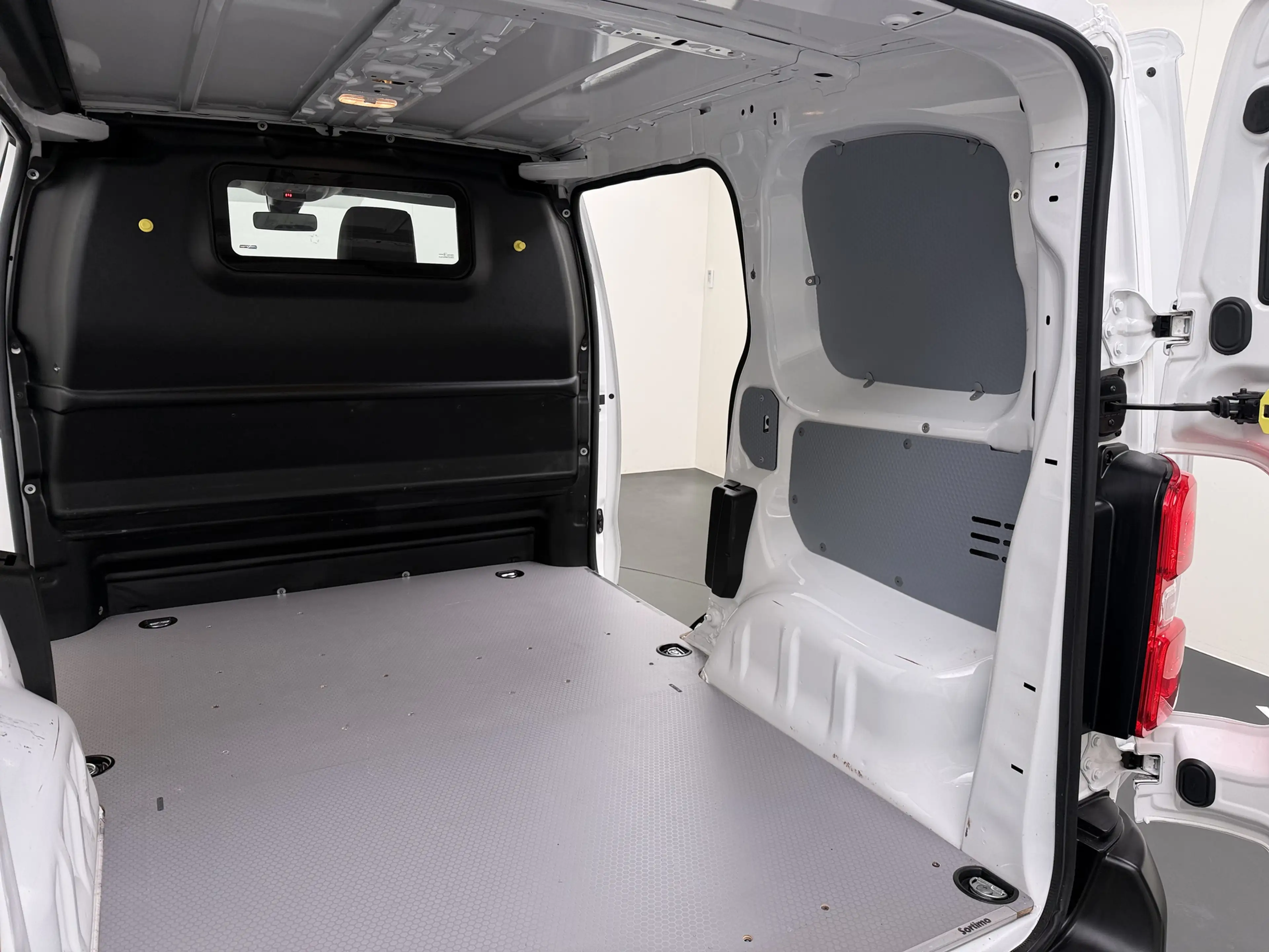 Peugeot Expert 2.0HDI 123PK Imperiaal 3-Persoons Trekhaak Airco A — photo 17