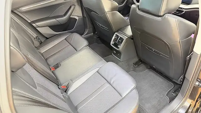 Skoda Octavia view 12