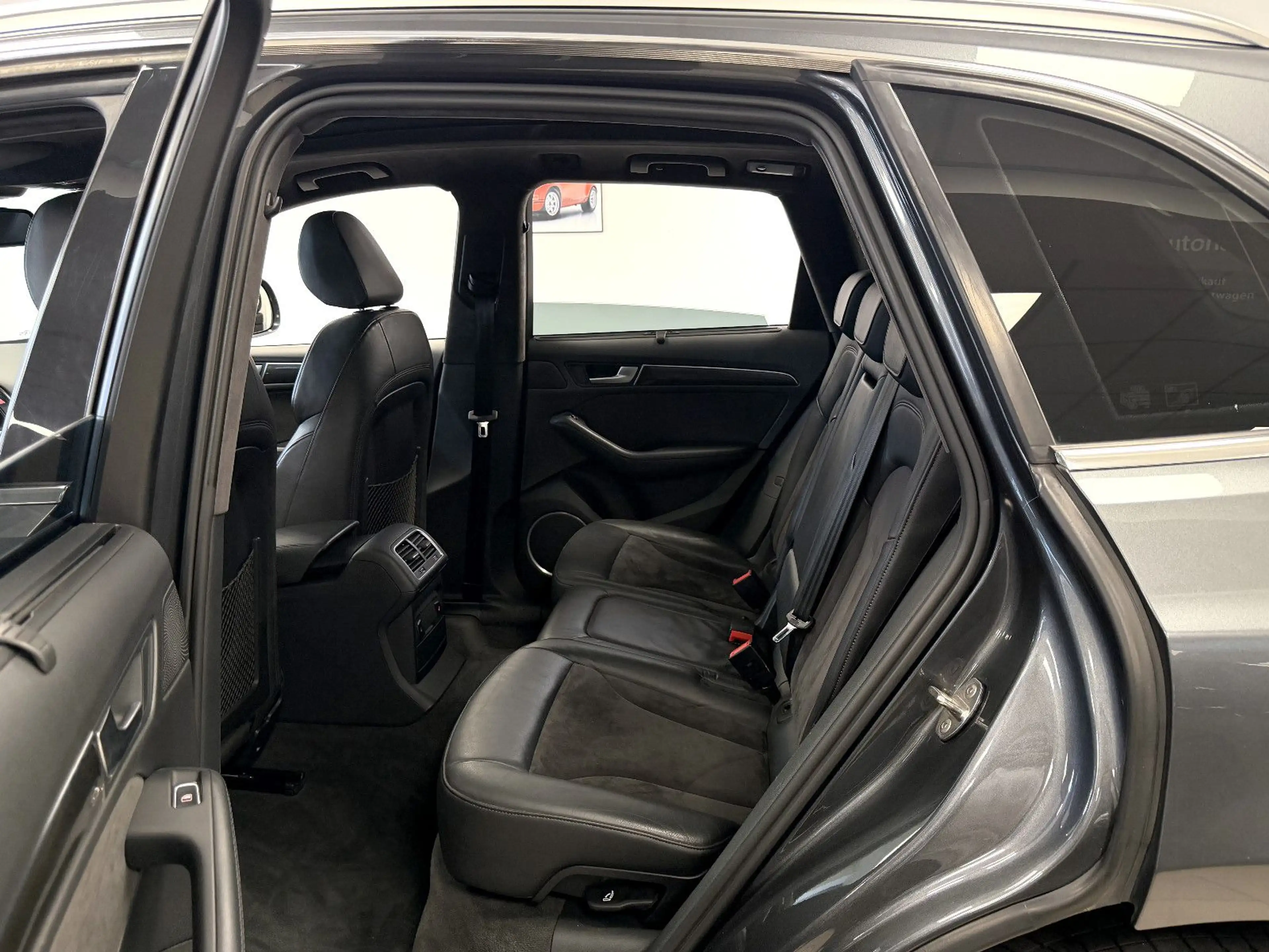 Audi SQ5 3.0TDI Competition Quattro *PanSD*AHK*ACC — photo 8