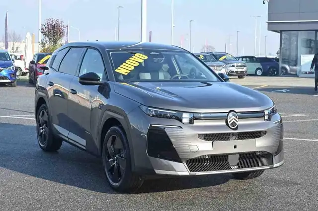 Citroen C5 Aircross view 3