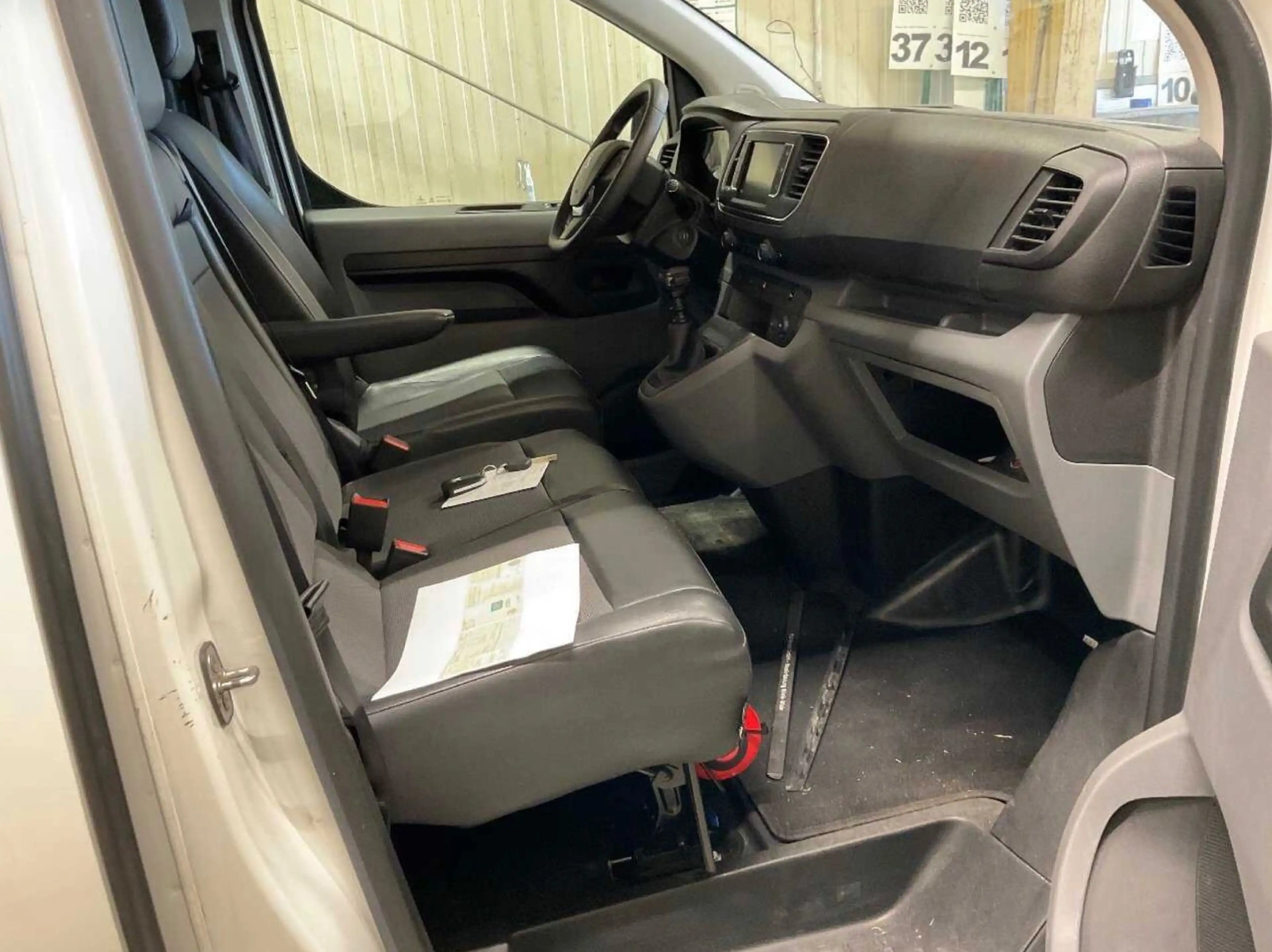 Peugeot Expert Premium L3 Kasten BOTT REGALE Klima — photo 9