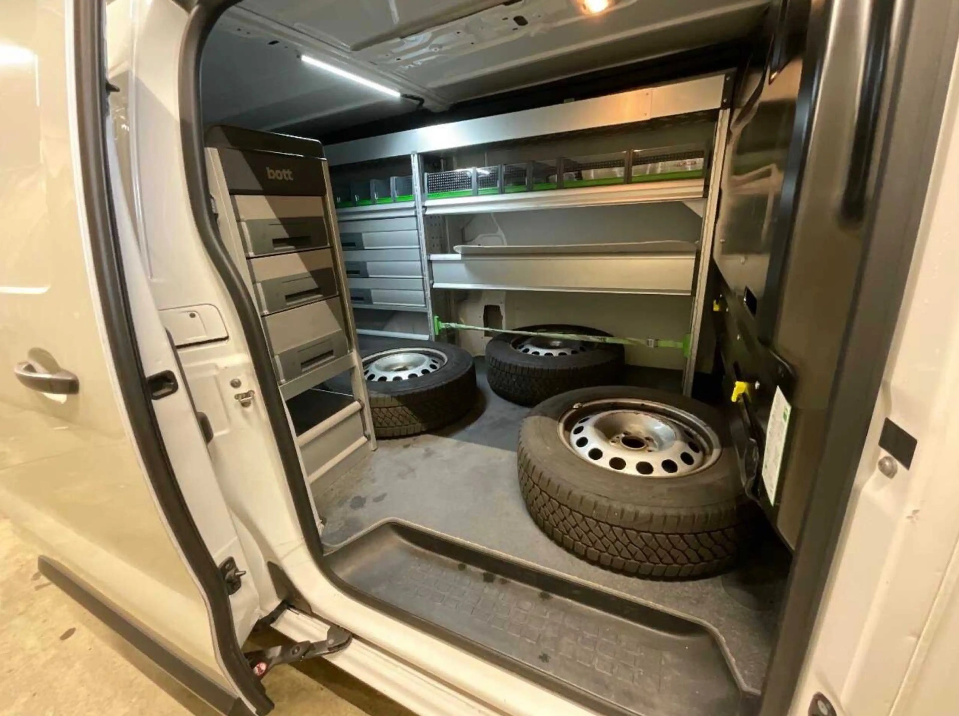 Peugeot Expert Premium L3 Kasten BOTT REGALE Klima — photo 8