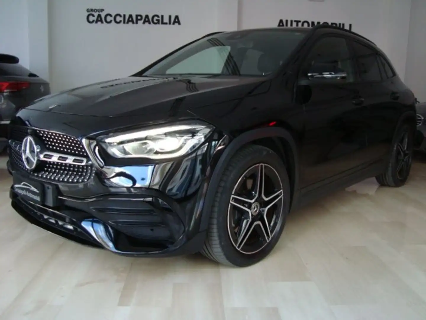 Mercedes-Benz GLA 200 d AMG Line Premium 2020 Nero - 1