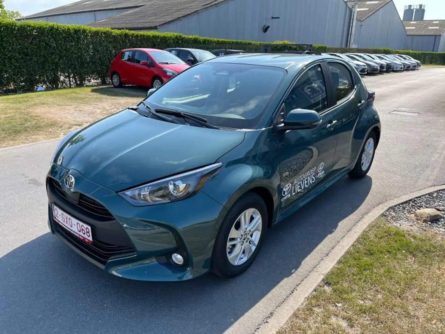 Toyota Yaris Dynamic 1.5HYB CVT Groen - 1