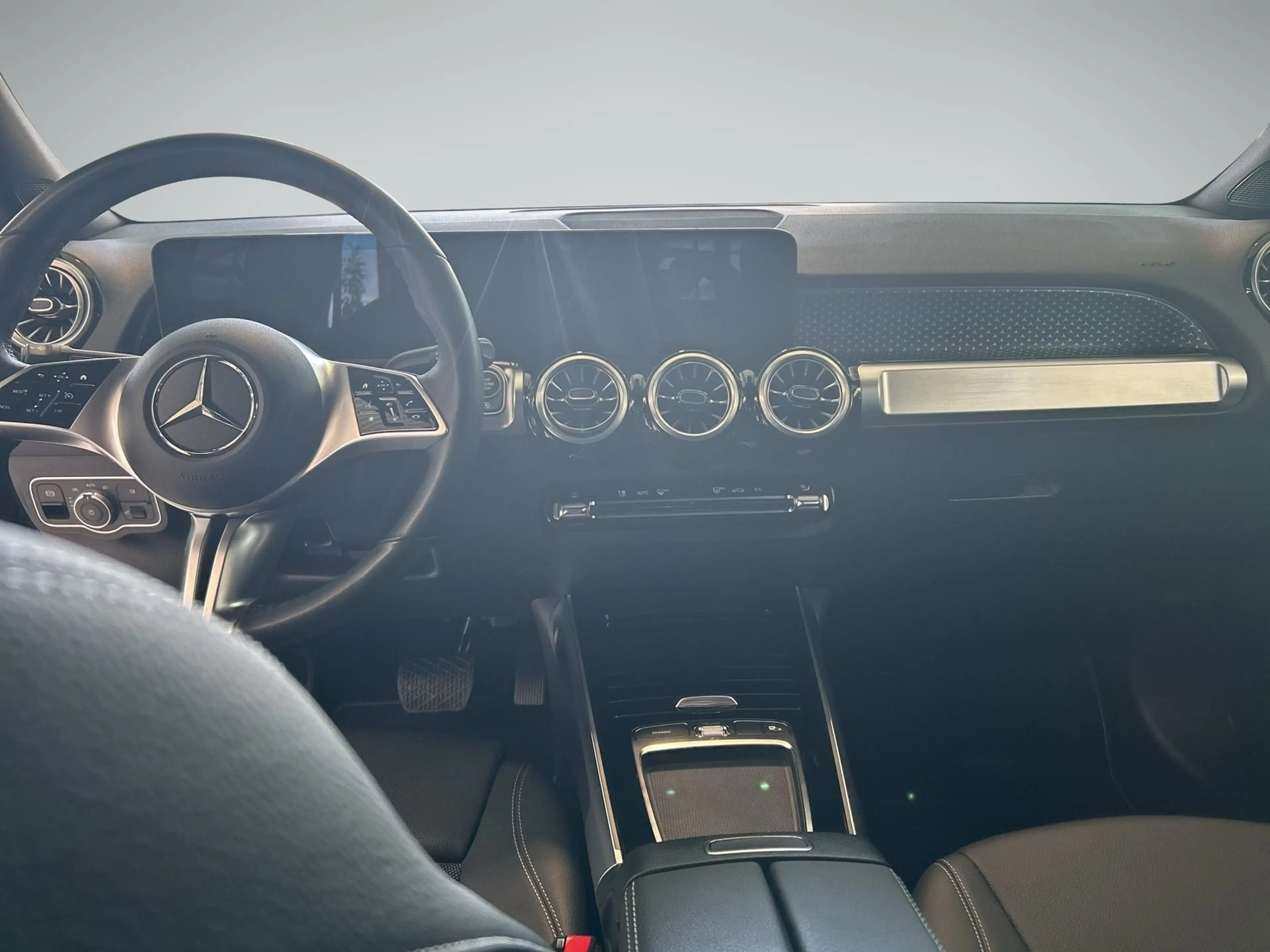 Mercedes-Benz GLB 200 d 4MATIC Österreich-Edition Cam Navi SHZ — photo 8