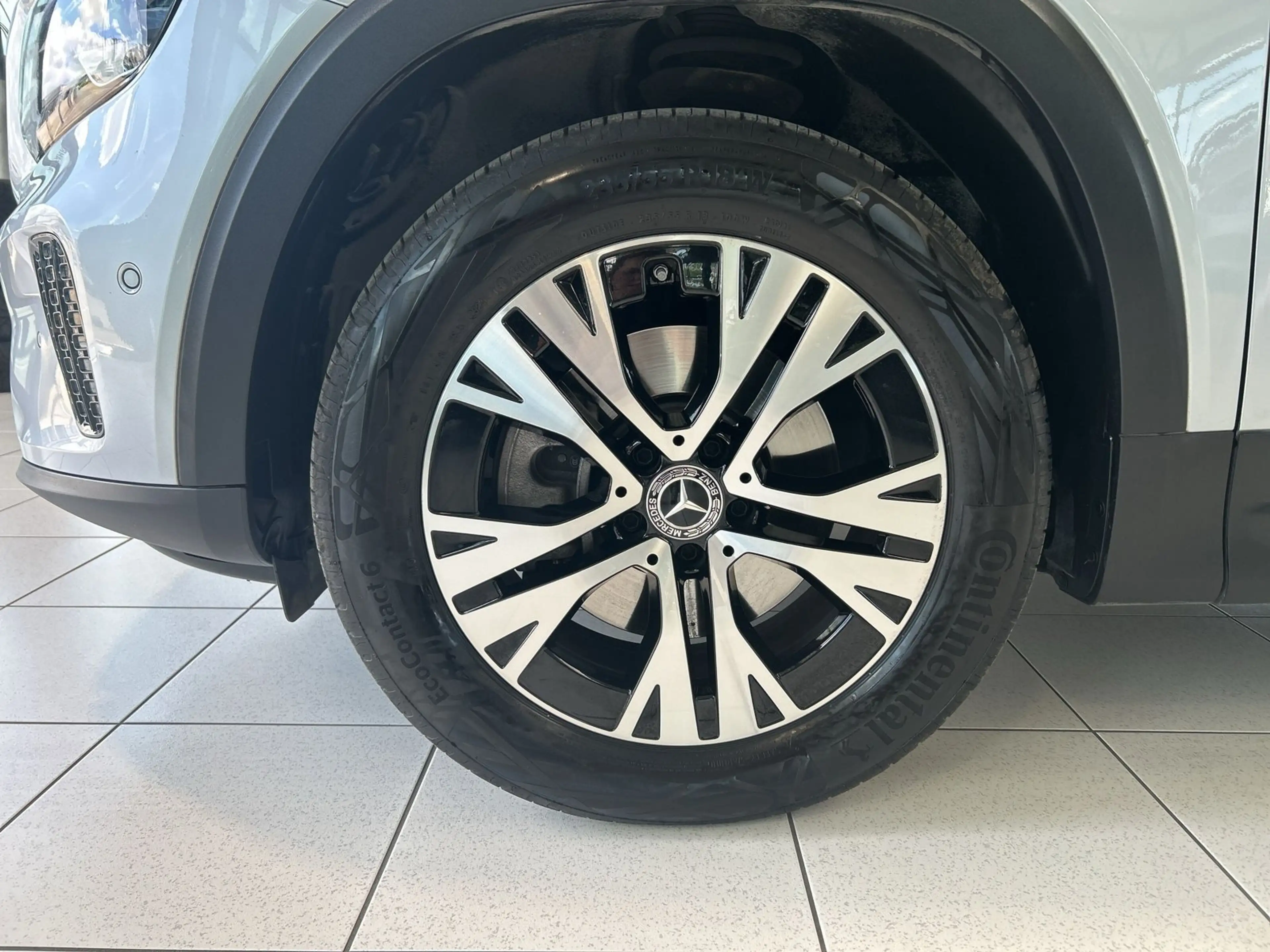 Mercedes-Benz GLB 200 d 4MATIC Österreich-Edition Cam Navi SHZ — photo 13