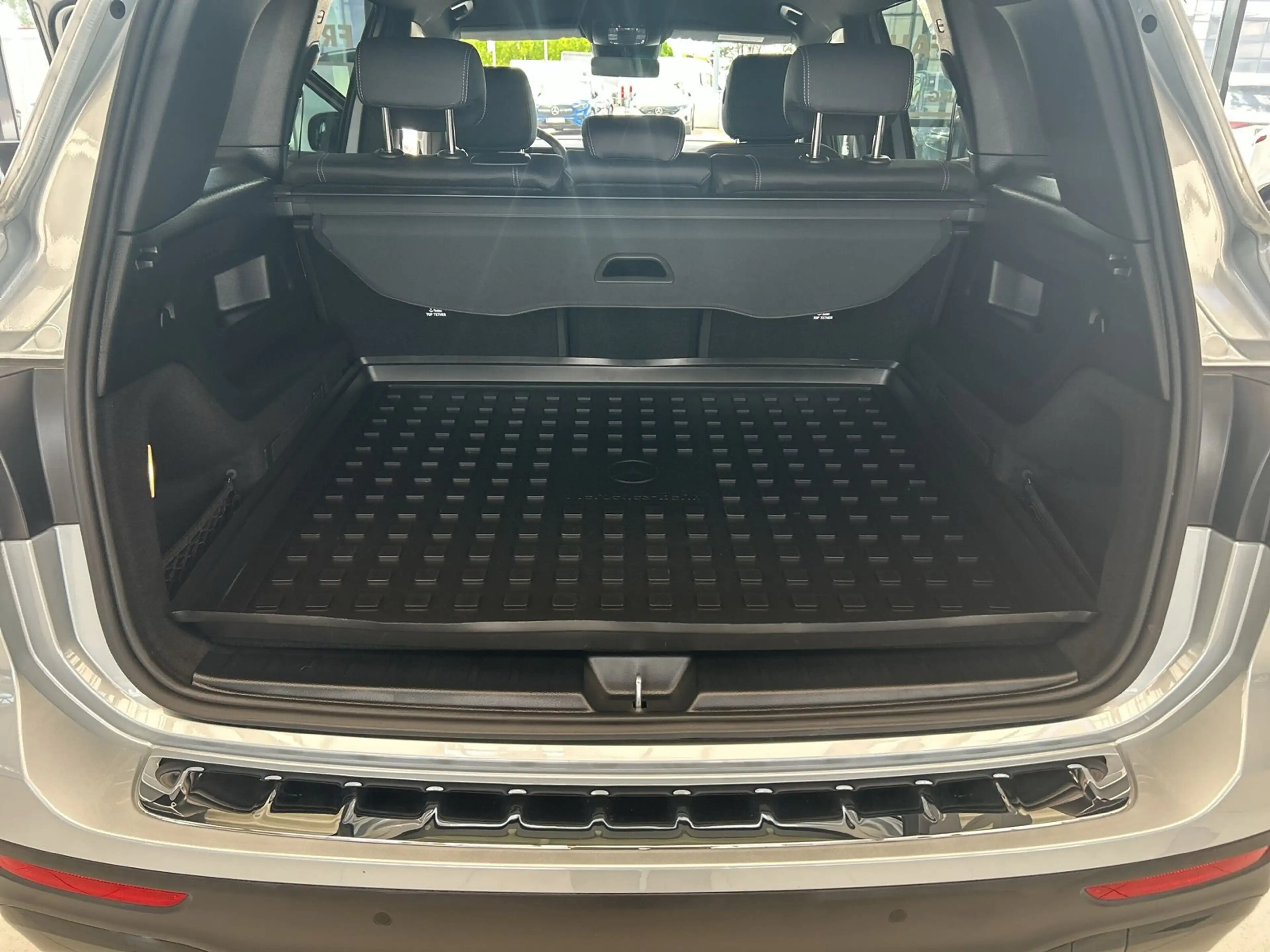 Mercedes-Benz GLB 200 d 4MATIC Österreich-Edition Cam Navi SHZ — photo 15
