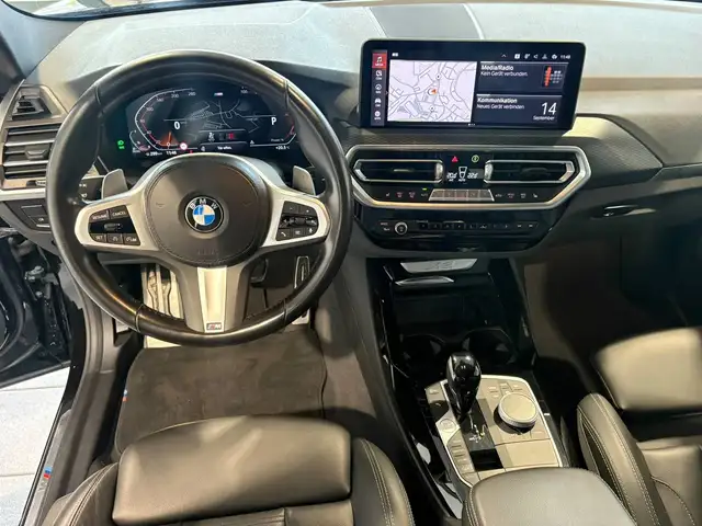 BMW X3 view 9