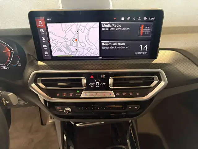 BMW X3 view 11