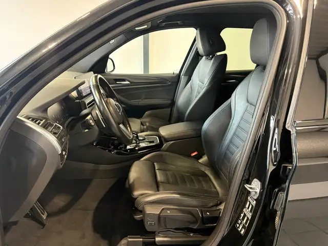 BMW X3 view 8