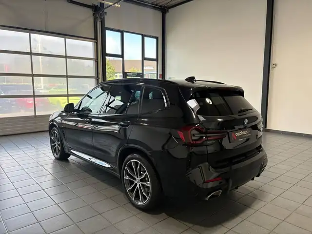 BMW X3 view 4