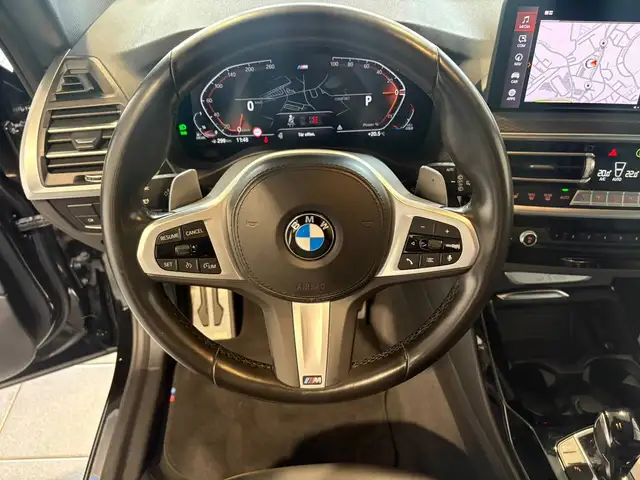 BMW X3 view 10