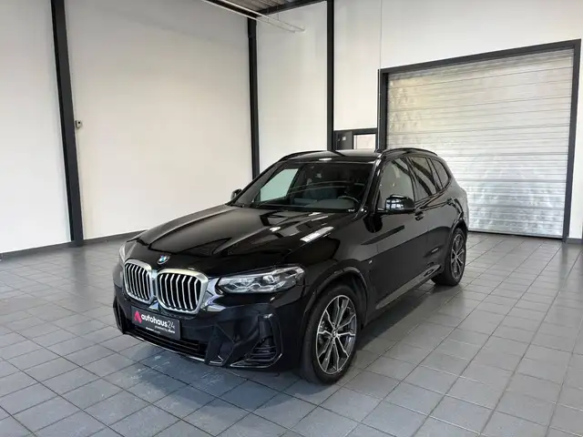 BMW X3 view 3