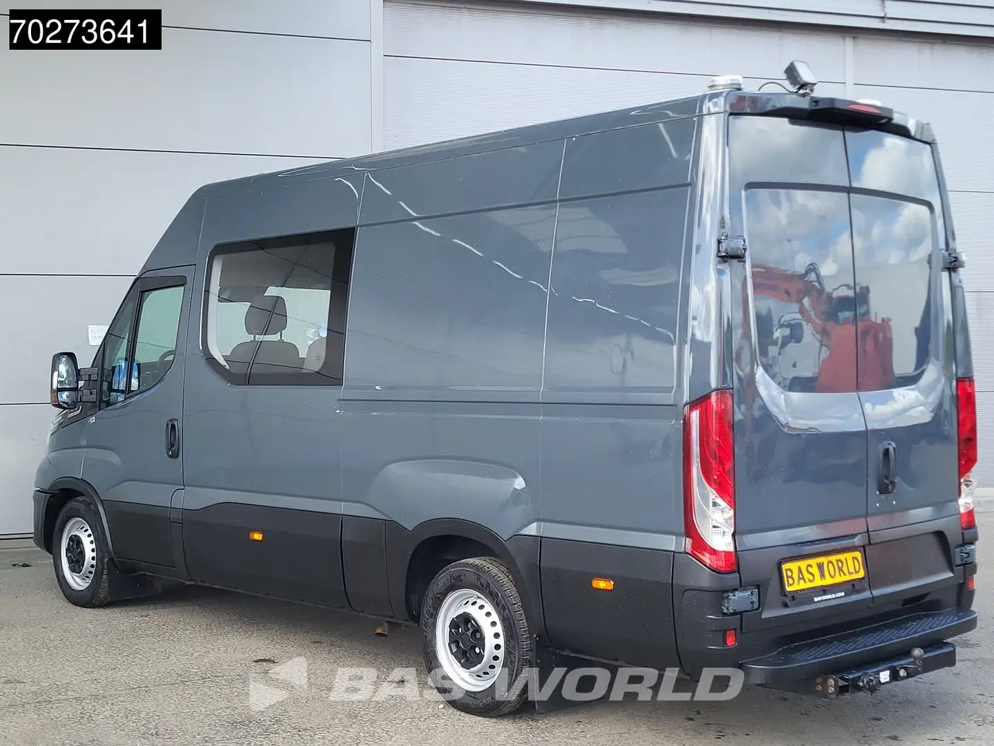 Iveco Daily 35S16 Dubbel Cabine Automaat 3,5t Trekhaak Werkpla Grijs - 2