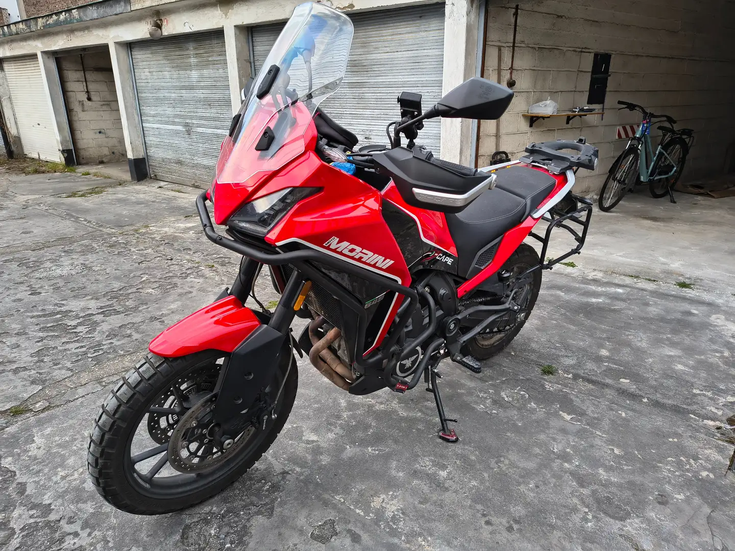 Moto Morini X-Cape Rood - 2