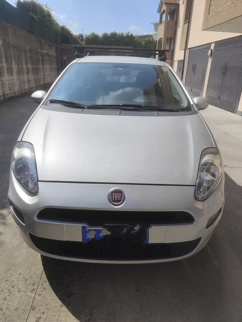 Fiat Punto Punto III 2012 5p 1.4 natural power Street 70cv E6 Zilver - 2