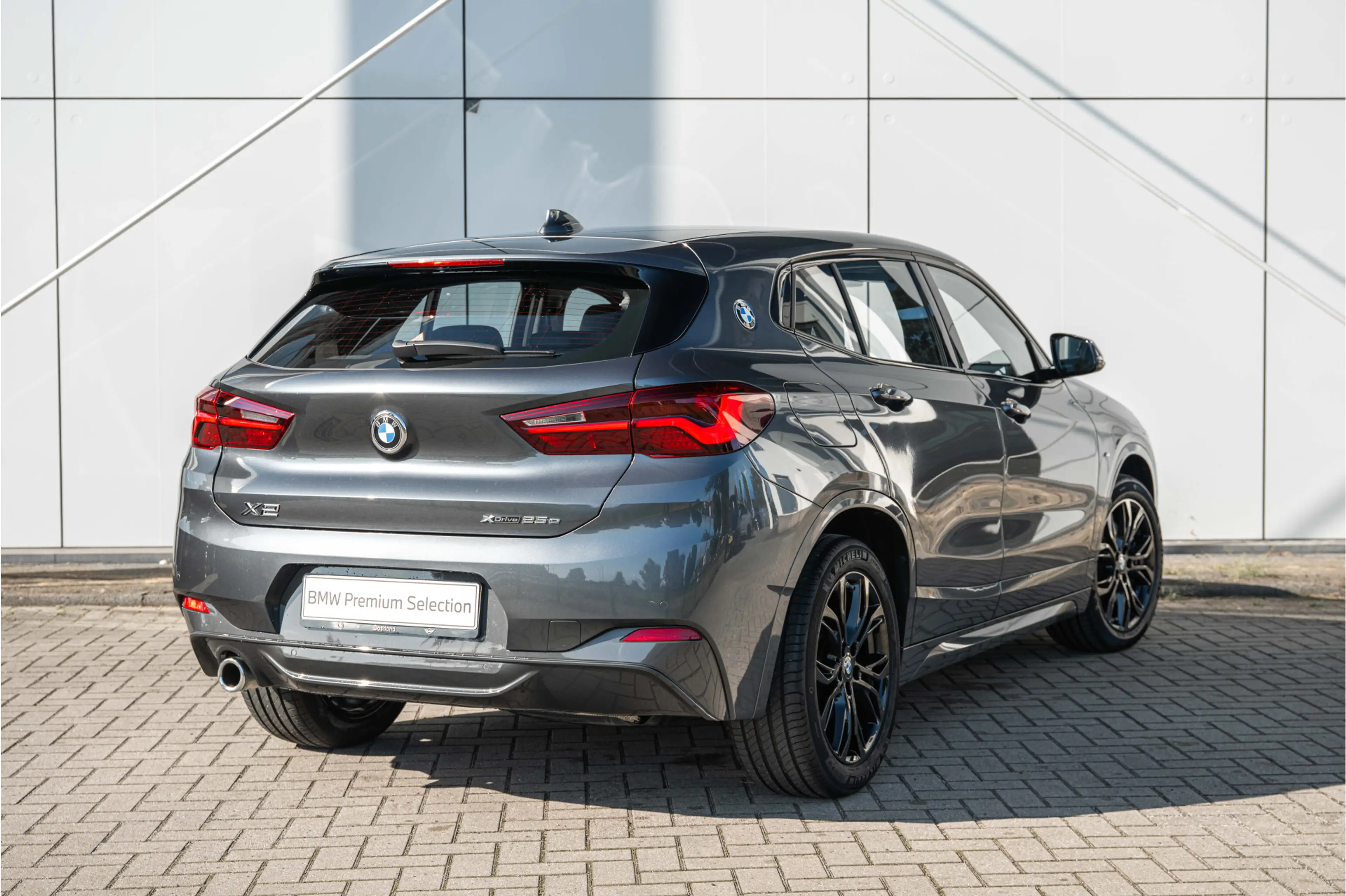 BMW X2 xDrive25e M Sport Automaat / Sportstoelen / Active — photo 2
